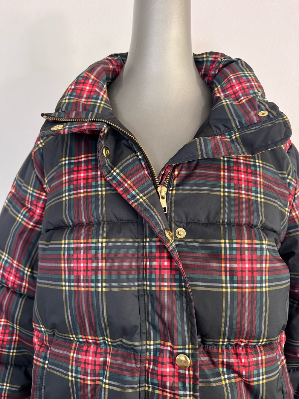 J.Crew Tartan Plaid Puffer Jacket Size S Black Red Gold Snap Zip - Picture 5 of 11